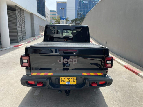 ג'יפ גלדיאטור 2022 במחיר 383,000 ש״ח - תמונה 8 ג'יפ גלדיאטור 2022 במחיר 383,000 ש״ח - תמונה 8