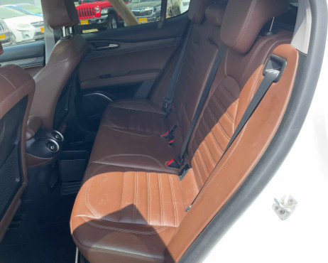 אלפא רומיאו STELVIO 2018 במחיר 159,900 ש״ח - תמונה 2 אלפא רומיאו STELVIO 2018 במחיר 159,900 ש״ח - תמונה 2