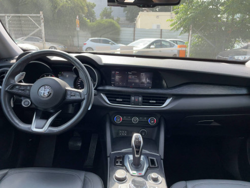 אלפא רומיאו STELVIO 2020 במחיר 169,900 ש״ח - תמונה 3 אלפא רומיאו STELVIO 2020 במחיר 169,900 ש״ח - תמונה 3