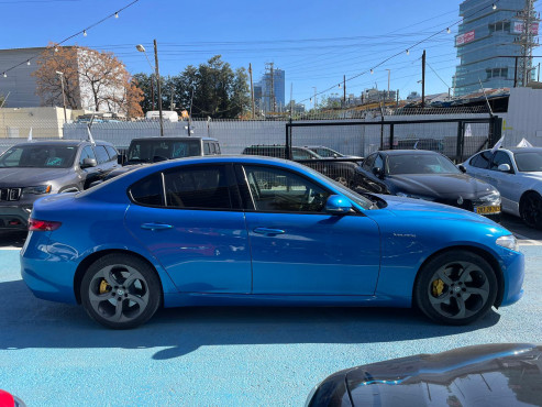 אלפא רומיאו GIULIA 2019 במחיר 183,511 ש״ח - תמונה 9 אלפא רומיאו GIULIA 2019 במחיר 183,511 ש״ח - תמונה 9